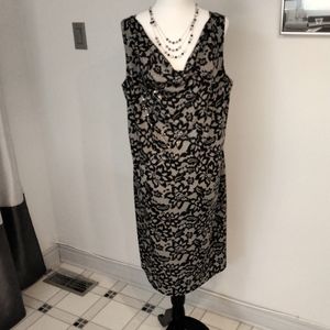 NWOT Sleeveless sequin cocktail dress with black flower motif